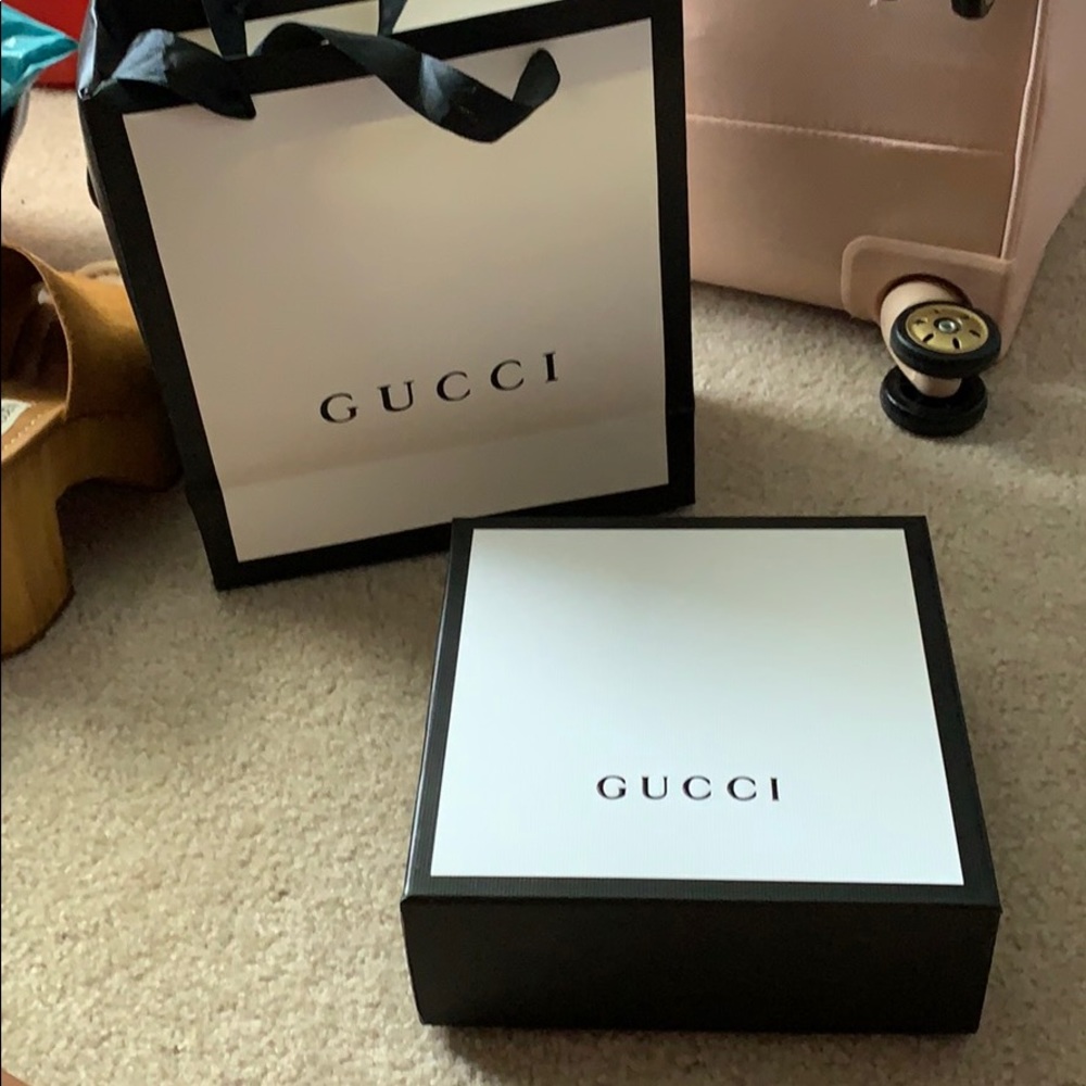 Real barley used small Gucci belt